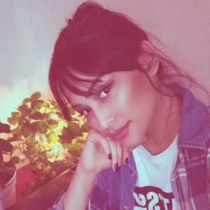 Meet your Posher, Adriana